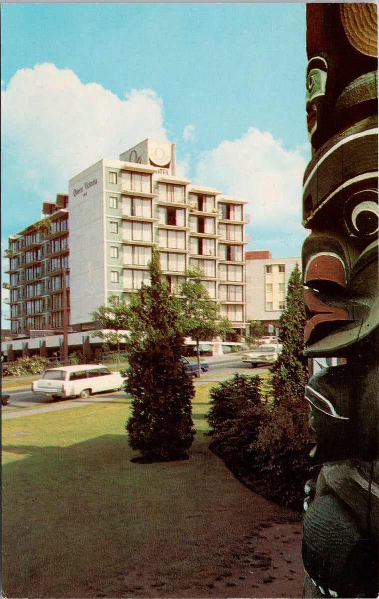 Victoria BC Queen Victoria Inn Thunderbird Park Totem British Columbia Unused Postcard