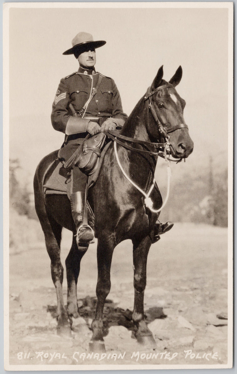 Byron Harmon #811 Royal Canadian Mounted Police RCMP Mountie Postcard 