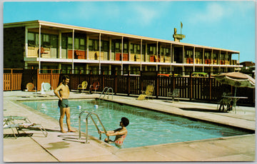 The Cavalier Motel Calgary Alberta  Postcard 