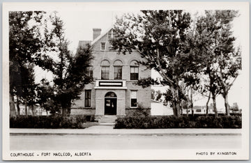 Court House Fort Macleod Alberta AB Canada Unused Kingston RPPC Postcard 