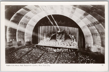 Radio City Music Hall Rockefeller Center New York City NYC NY Foto Seal RPPC Postcard 