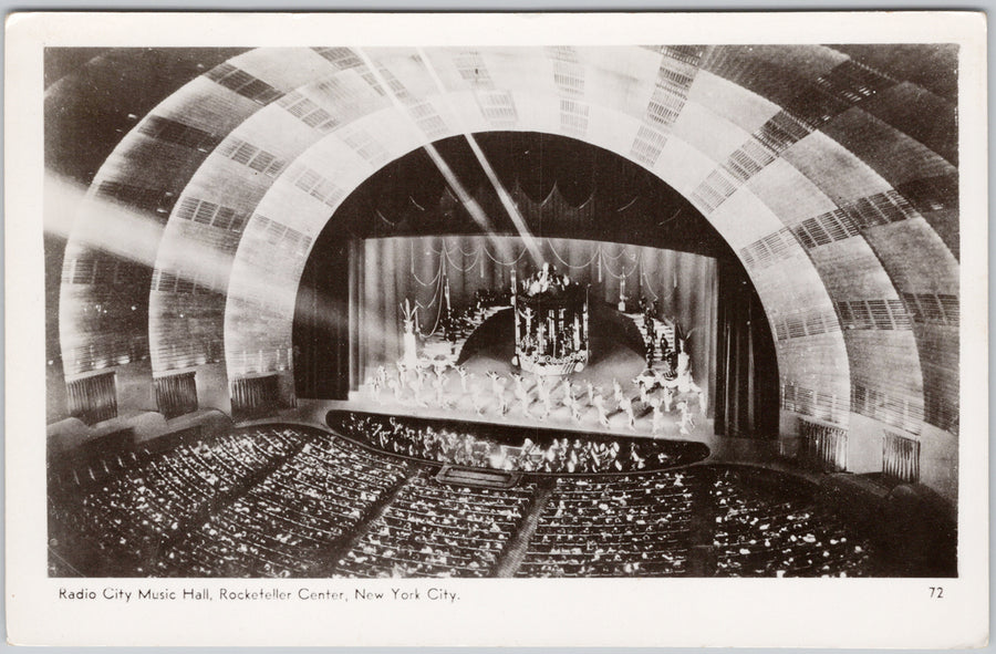 Radio City Music Hall Rockefeller Center New York City NYC NY Foto Seal RPPC Postcard 