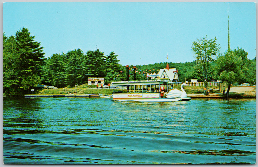 Kris Kringle Showboat Bracebridge Muskoka Ontario Muskoka River Santa's Village Postcard 