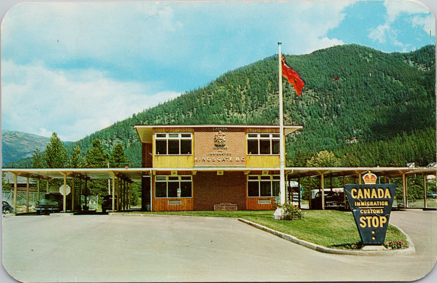 Kingsgate BC Customs & Immigration Building Postcard