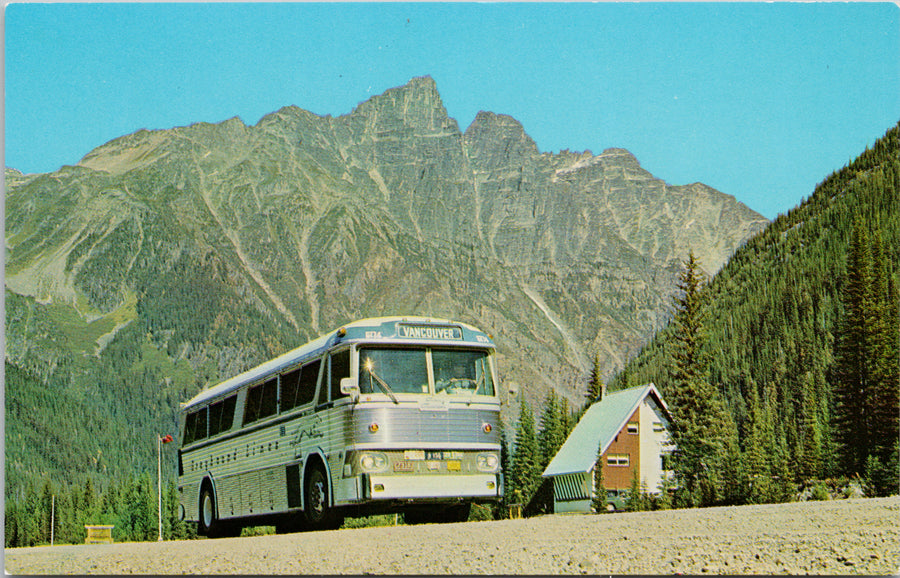 Greyhound 'Challenger' Bus Rogers Pass BC Glacier National Park Unused Postcard 