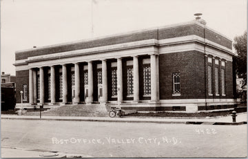 Post Office Valley City ND North Dakota Postcard 