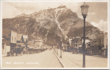 Byron Harmon #815 Banff Alberta Banff Avenue Postcard 