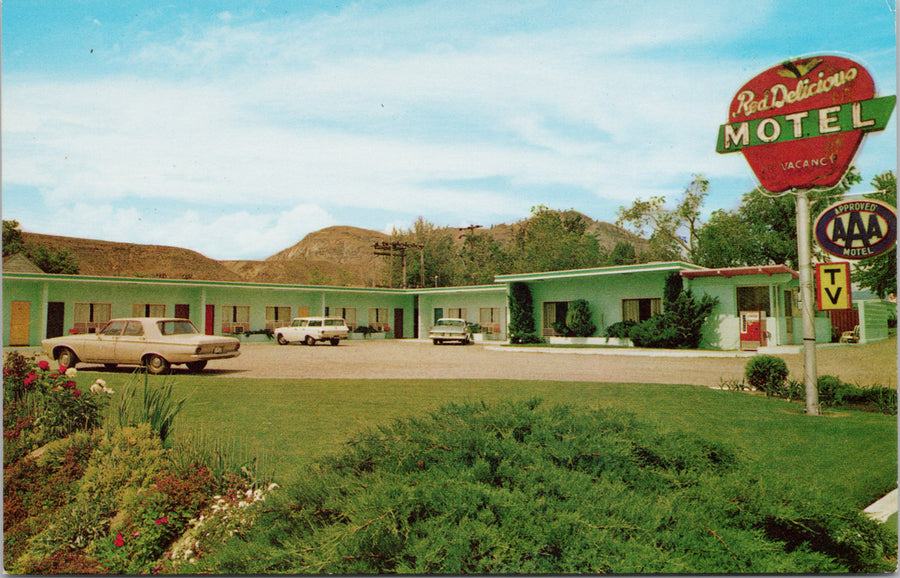 Tonasket WA Red Delicious Motel Apples Postcard GTonasket WA Red Delicious Motel Postcard 