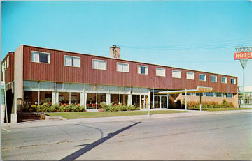 Park Hotel Abbotsford BC British Columbia Fraser Valley Postcard 