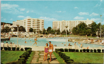 Kiamesha Lake NY The Concord Hotel Resort Swimming Pool Unused Postcard 