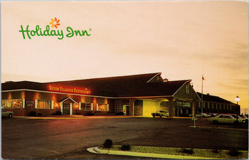 Amana IA Holiday Inn Hotel Motel Amana Colonies Postcard 
