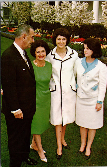 President Lyndon Johnson First Family Claudia Taylor Lady Bird & Daughters Unused Postcard