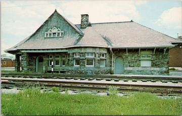 Lake Erie and Walkerville Station Ontario Railway Train Depot Postcard 