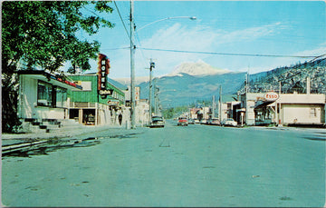 Cleveland Avenue Squamish BC Esso Station Chieftain Hotel Unused Vintage Postcard 